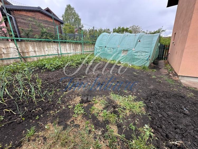 Casă individuală cu 3 camere cu Garaj în Câmpenești