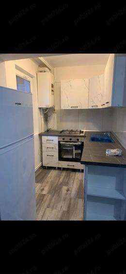 Apartament cu 2 camere semidecomandat în Dâmbu Pietros