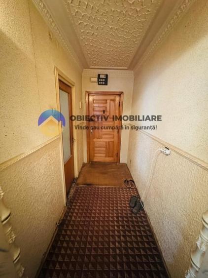 Apartament cu 4 camere decomandat în Mărăței
