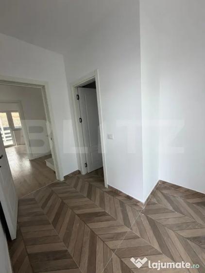 Casă cu 4 camere cu Canalizare în Central