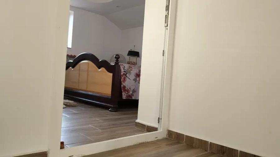 Casă cu 3 camere în Central