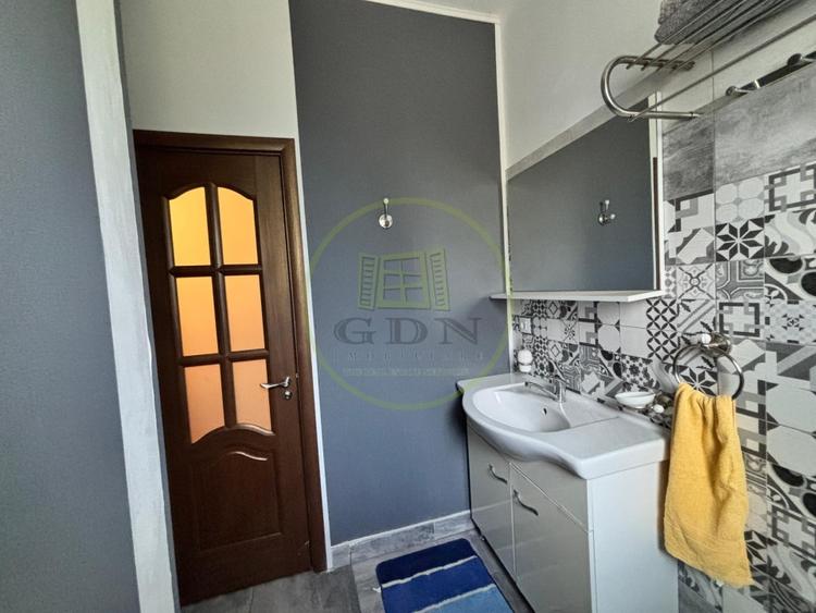 Apartament cu 2 camere semidecomandat, mobilat în Sărari