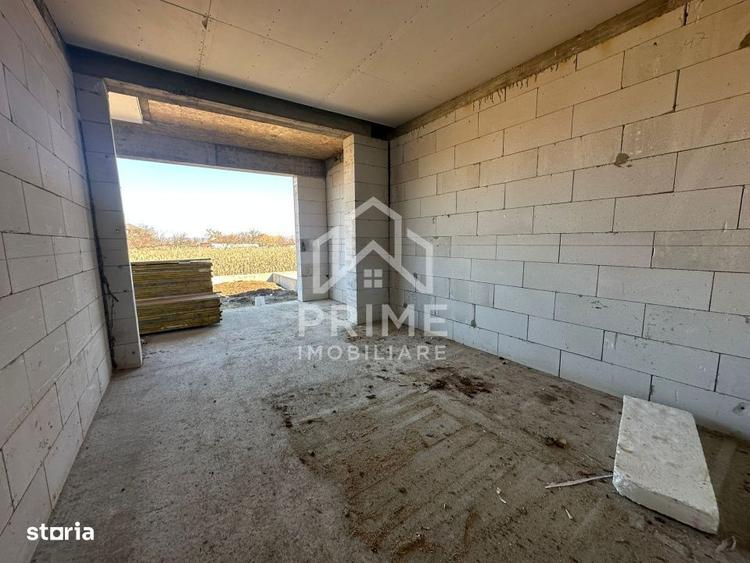 Casă cu 4 camere cu Teren 200 Mp în Teiu