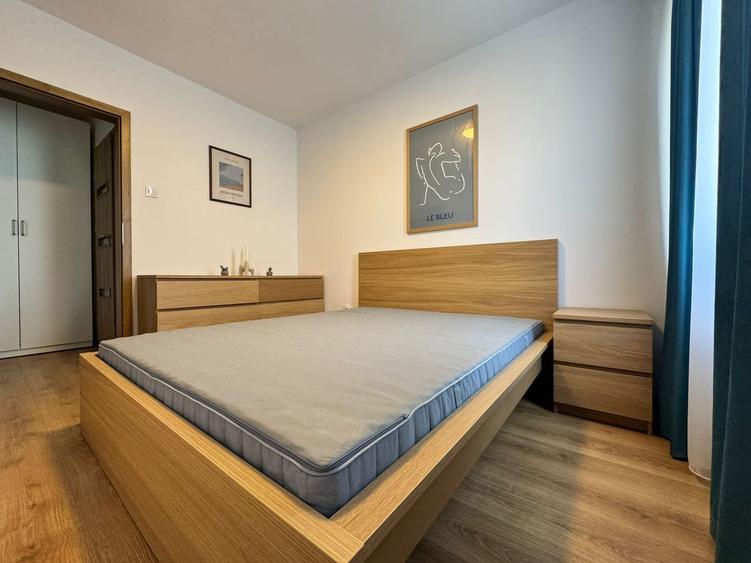 Apartament cu 2 camere semidecomandat, mobilat în P-ța Unirii