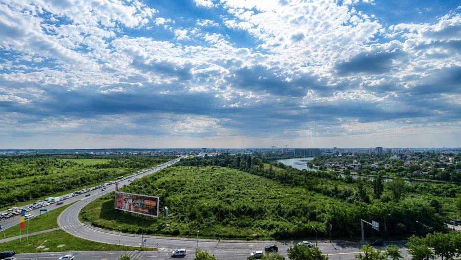 Apartament cu 2 camere semidecomandat în Tei
