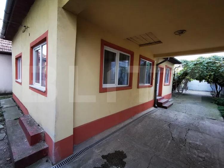 Casă individuală cu 5 camere cu Canalizare în Mehala