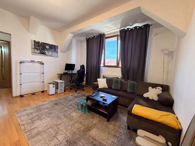 Apartament cu 2 camere semidecomandat în Șagului