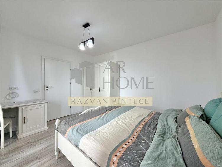 Apartament cu 3 camere decomandat în Păulești