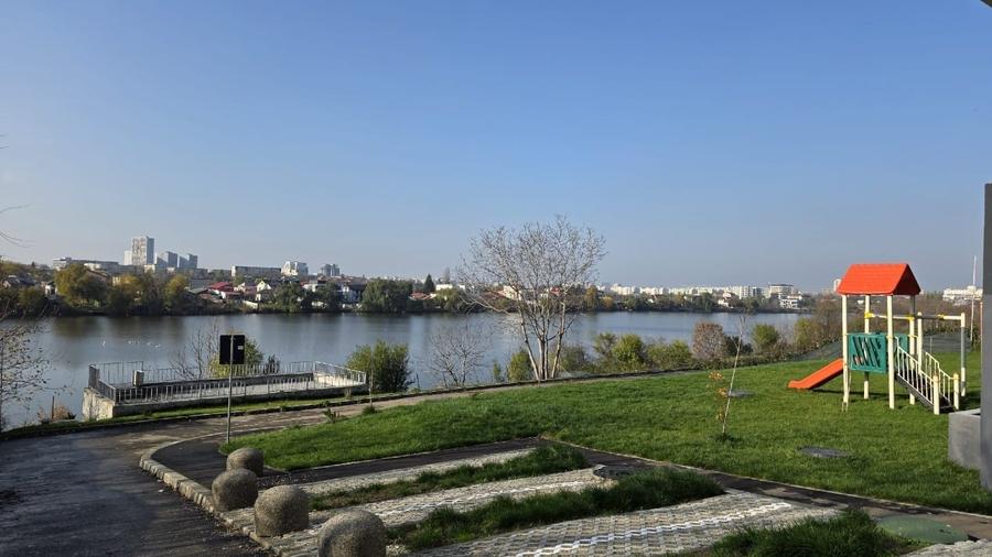 STUDIO PREMIUM PE MALUL LACULUI, BUCATARIE INCHISA, PARC PRIVAT, TERASA - 1