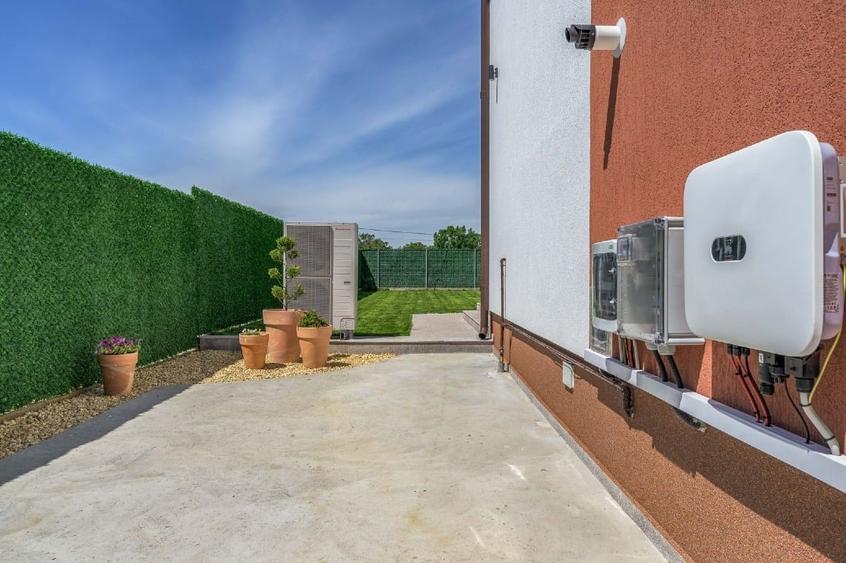 Vila elegantă P+1, 700mp curte COMISION 0 - 12