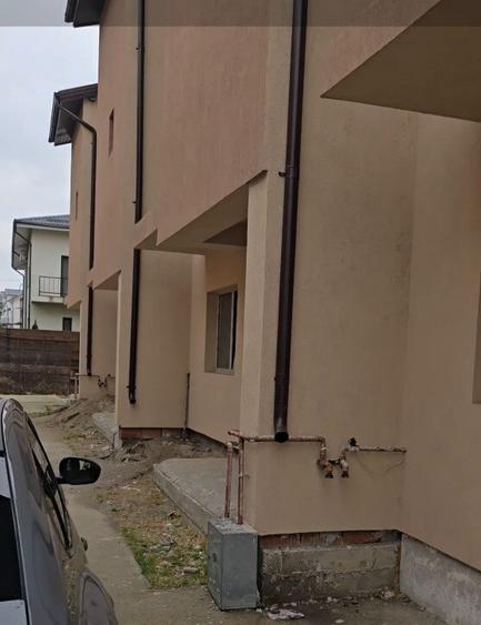 Ansamblu 4 case la gri 4 case Bragadiru, Ilfov - 1