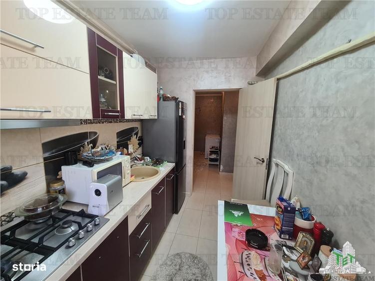 Apartament cu 2 camere decomandat, mobilat în Central
