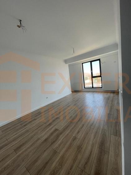 Un colt de liniste cu vedere la ritmul orasului – INEL II - 12