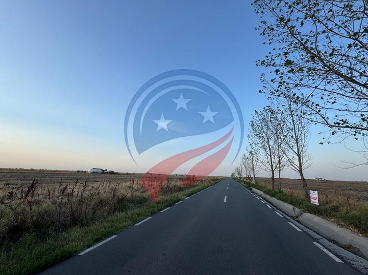 Teren generos, situat pe drum asfaltat între Craiova și Pielești - 2