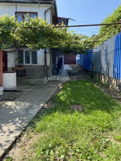 Casă de vânzare in Agnita cu căsută de vară si gradină Casă de vânzare in Agnita cu căsută de vară si gradină