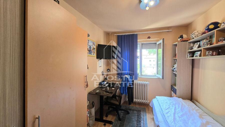 Apartament cu 3 camere, etaj intermediar, zona Dacia - 4