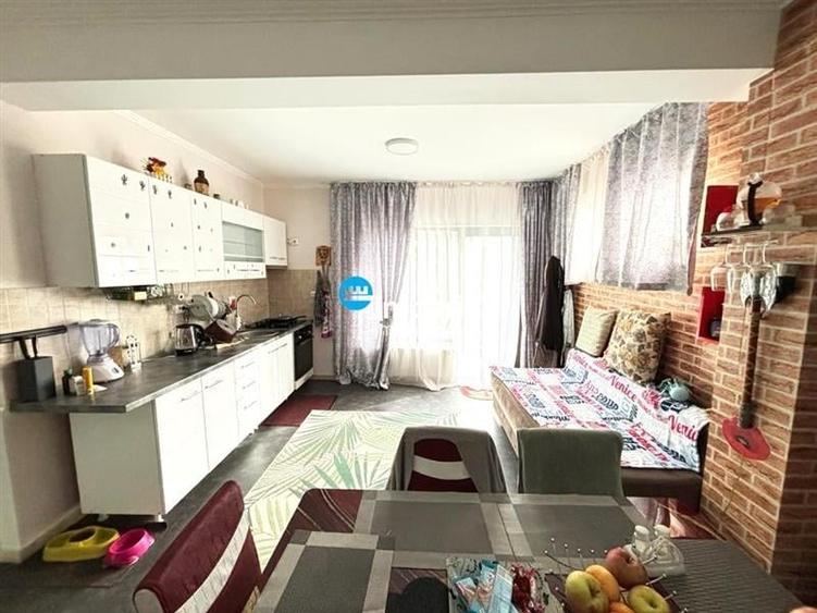 Duplex 5 cam, 3 bai, 220 mp teren, mobilat, 5 drumuri Valea Adanca - 18