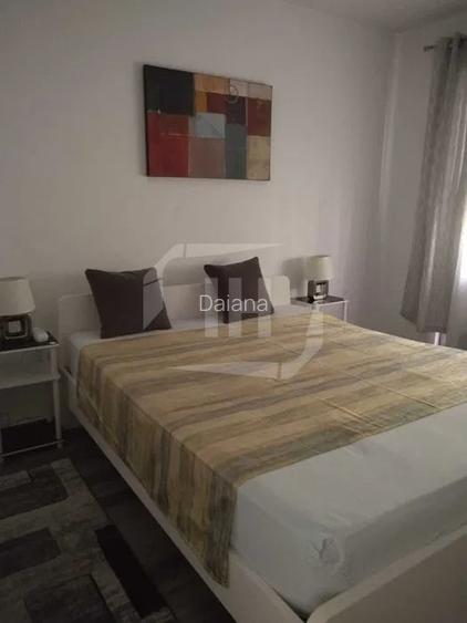 Apartament 3 camere, etaj intermediar, cu parcare, Manastur zona Piata Flora