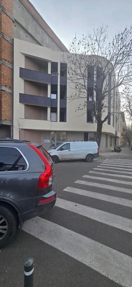 Mosilor, Foisorul de Foc, P+3 vanzare sup. utila 456mp, spatiu comercial - 1