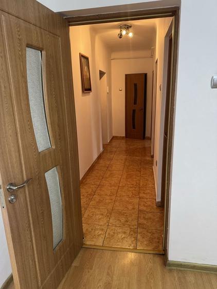 Vand apartament cu doua camere, decomandat - 3