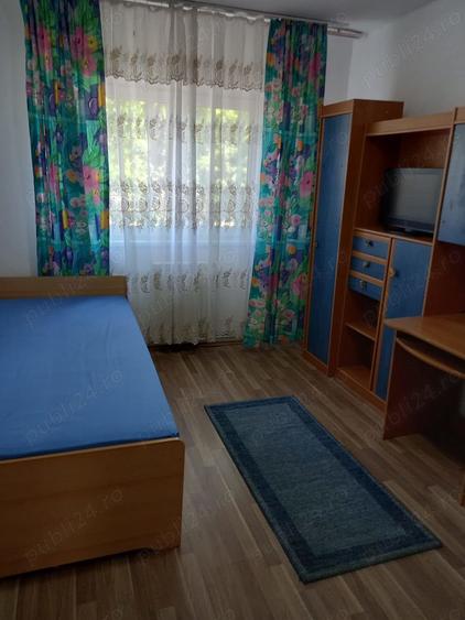 Apartament cu 4 camere decomandat în Govândari