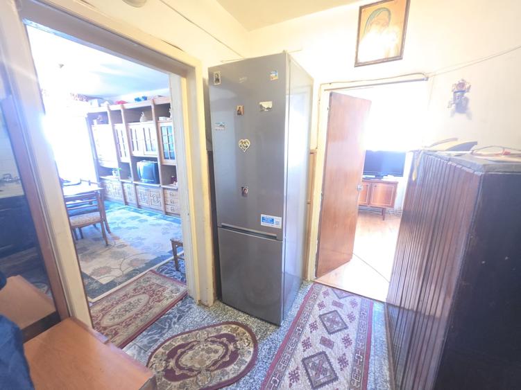 Apartament cu 2 camere semidecomandat în Craiter