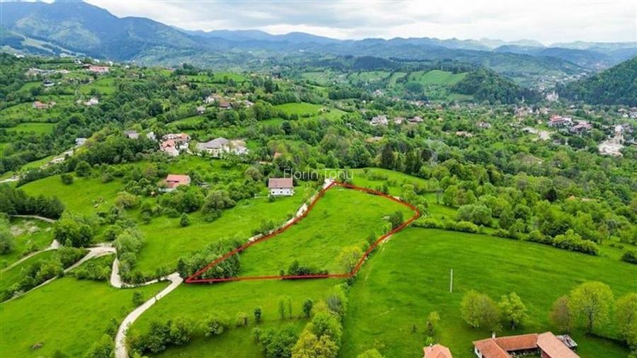 Film! 11.000 mp,pozitionare valoroasa,conditii apreciabile, Sohodol, Bran, Braso