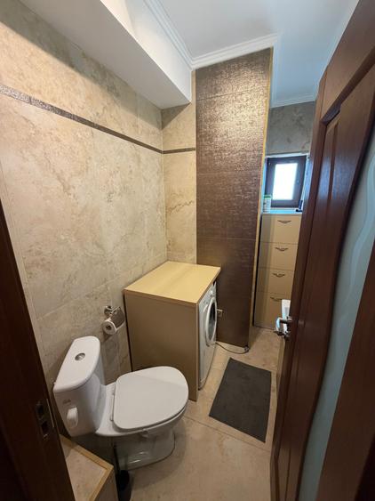 Apartament cu 3 camere semidecomandat în Zorilor