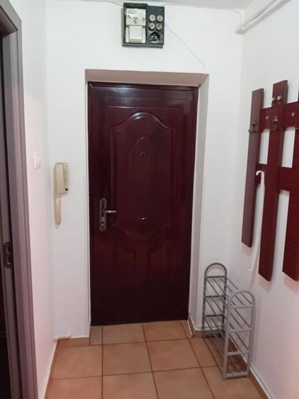 Inchiriez garsoniera - 3