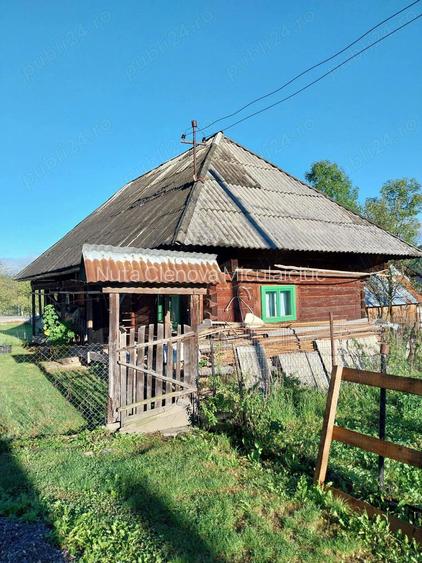 Casa Tradi?ionala Maramureseana, din lemn molid. De Vanzare, loc. Poienile De Sub Munte, Maramure? Casa Tradi?ionala Maramureseana, din lemn molid. De Vanzare, loc. Poienile De Sub Munte, Maramure?