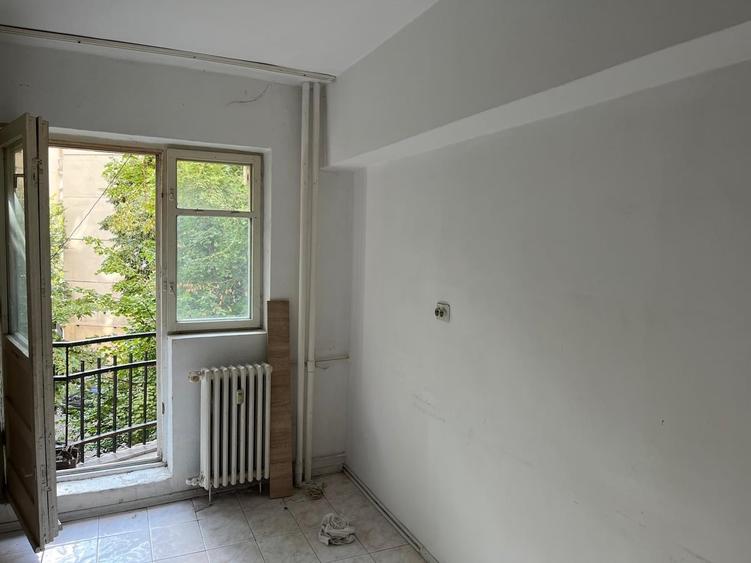 Apartament decomandat în Crângași