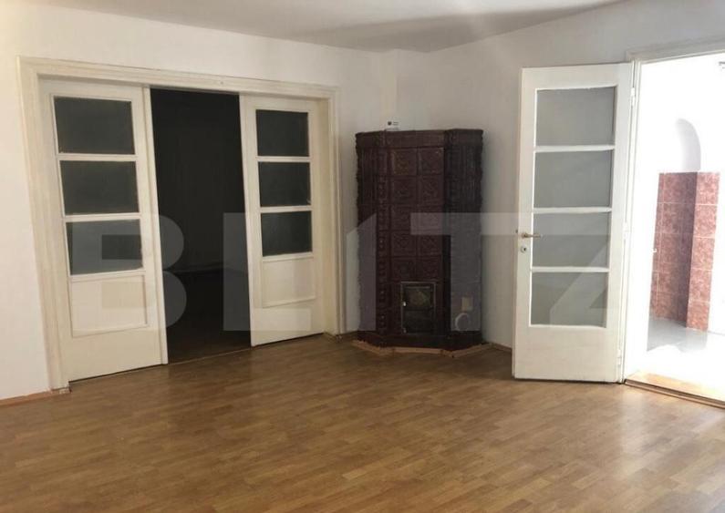 De vanzare, casa in Schei - 10