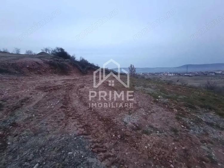 Teren intravilan 1.400 mp | Deschidere 31 ml | Vedere panoramica | Mice?ti - 1
