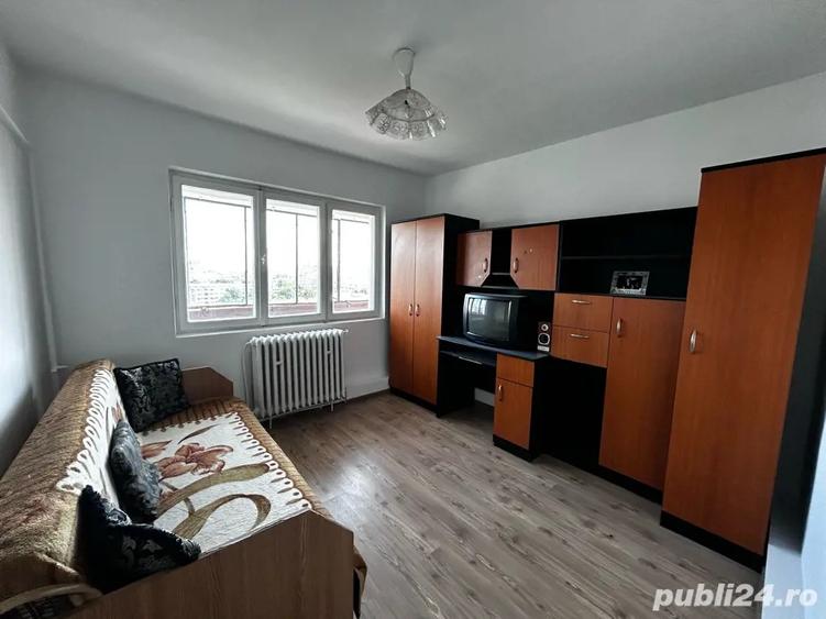 Apartament cu 3 camere de vanzare - 1