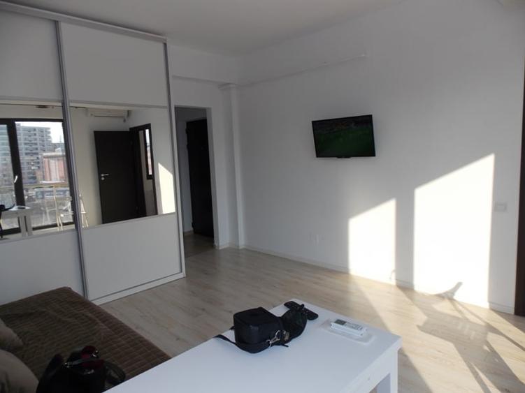 Studio cochet langa MALL VITAN,imobil 2015, et 3, mobilata, centrala proprie. - 3