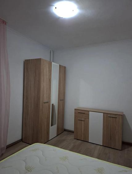 Apartament cu 2 camere, zona Podu Ros - 2