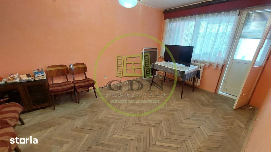 Apartament cu 3 camere decomandat în Valea Rosie