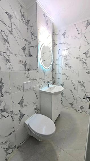 102mp din care: 54 mp este livingul iar 48 mp doua dormitoare si cele doua bai. Pret 119.900 Euro - 2