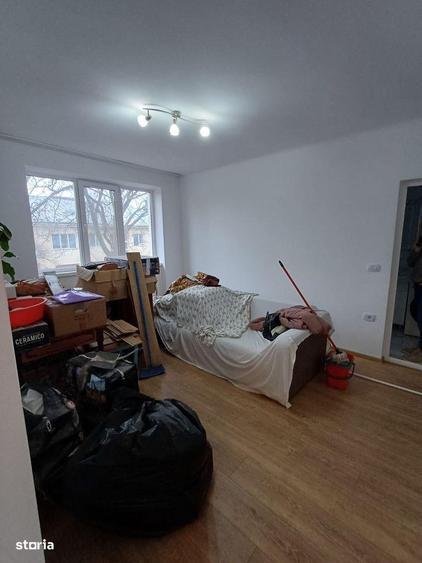 De vanzare apartament cu 2 camere, 2 balcoane, renovat complet 43.000e - 1