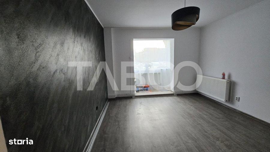 Apartament 2 camere la parter pretabil spatiu comercial de vanzare - 3