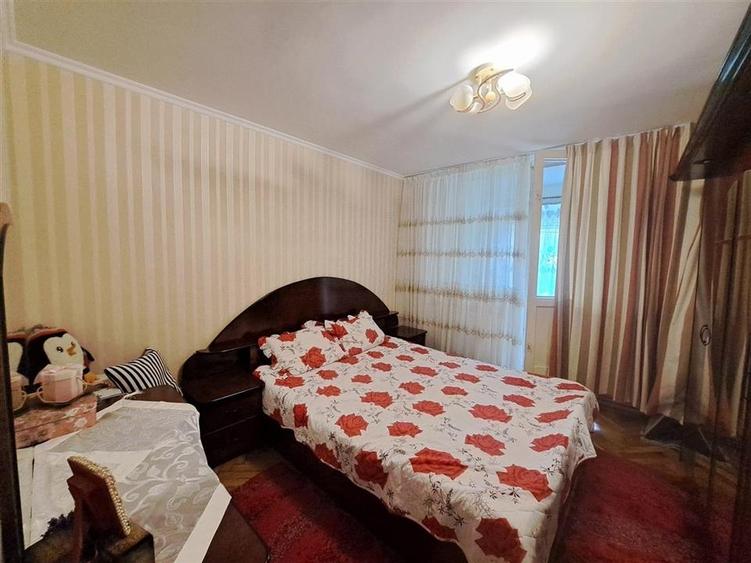 RECO Apartament cu trei camere decomandat - 6