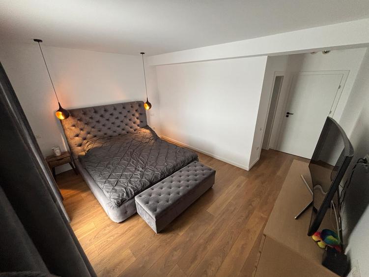 Particular  - Berceni - Miorita , 257.000 euro - 240 mp utili-1070 Euro/ mp - 21