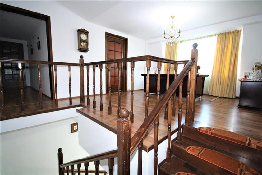 Corp vila, ideal locuinta, cu piscina si curte proprie in centru, Bucuresti - 24