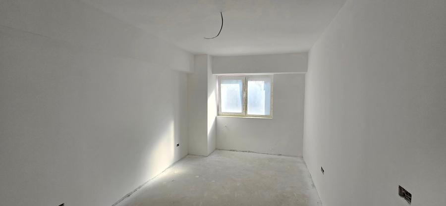 Galata! Apartament 3 camere, decomandat, 2 bai, Kaufland, statie autobuz TVA 21% - 8