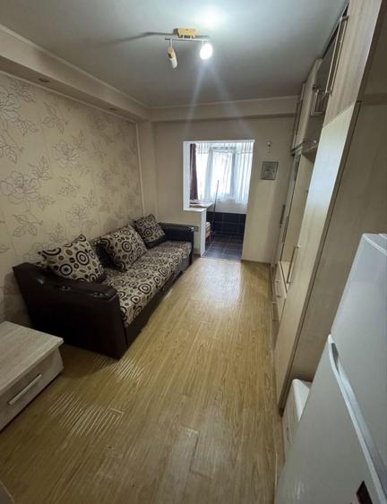 Inchiriez aparanet o camera Nicolina, 250 m de Lidl si statii de autobuz - 1