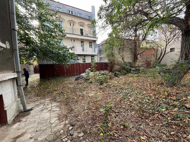 De vanzare Teren Intravilan zona Polona, sector 2 - 3