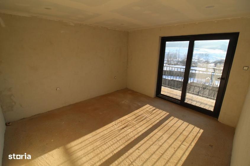 Vand casa P+E+M in Racastia, la 3 km de Hunedoara, teren 833mp... - 16