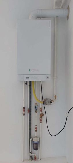 Caransebes - Sp. Birouri cu 7 camere - S:180mp - 12