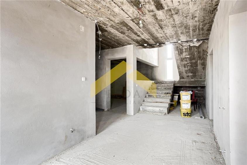 Casa noua de vanzare orasul Ineu - 13