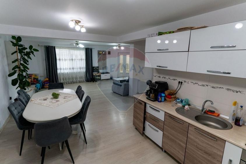 Casa / Vila deosebita de vanzare, Hateg jud. Hunedoara - 8